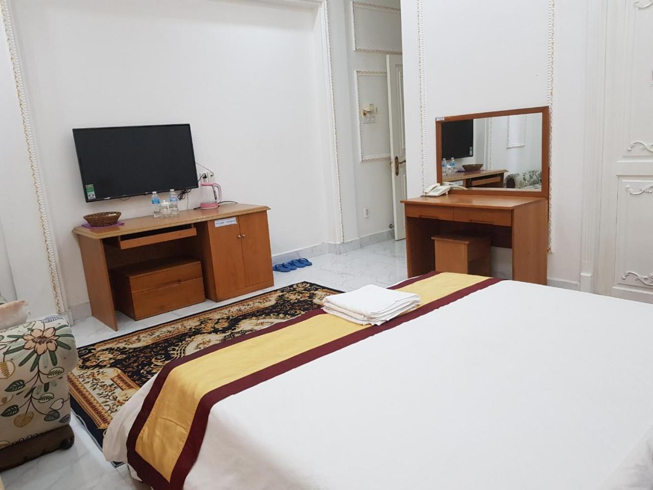 Kim Cuong - Hotel Near Tan Son Nhat Airport 호치민 외부 사진